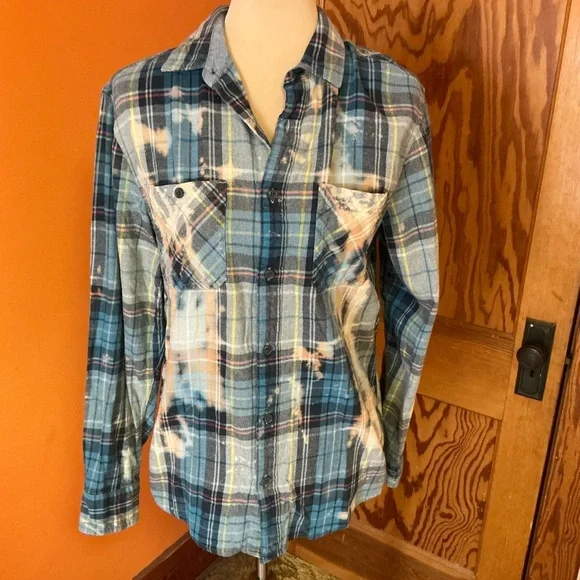 Urban pipeline acid washed plaid flannel shirt - Picture 4 of 9